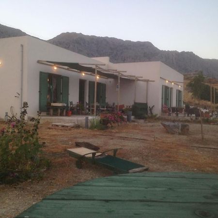 Villa Rocky Mountain Way Sellía Exterior foto