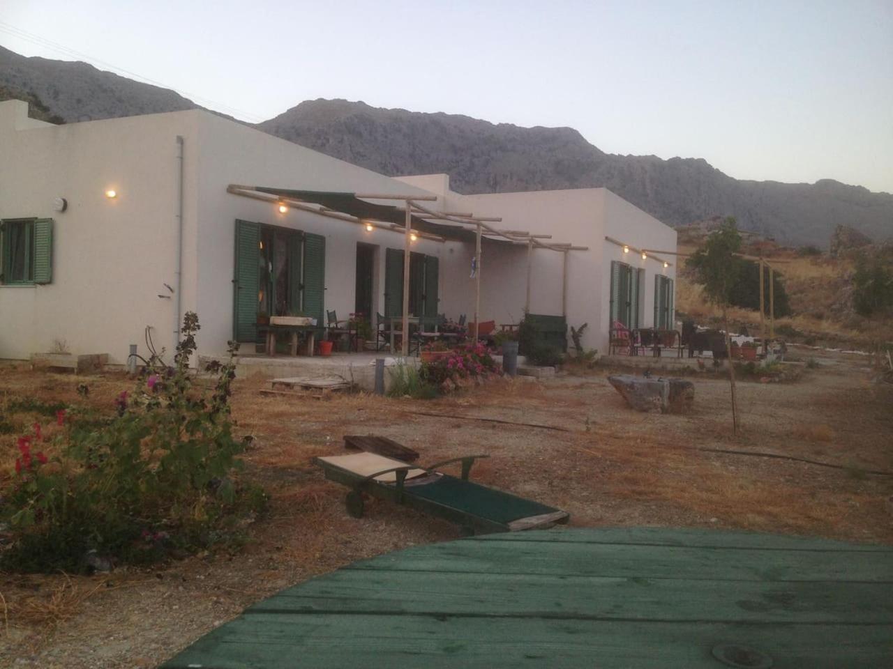 Villa Rocky Mountain Way Sellía Exterior foto